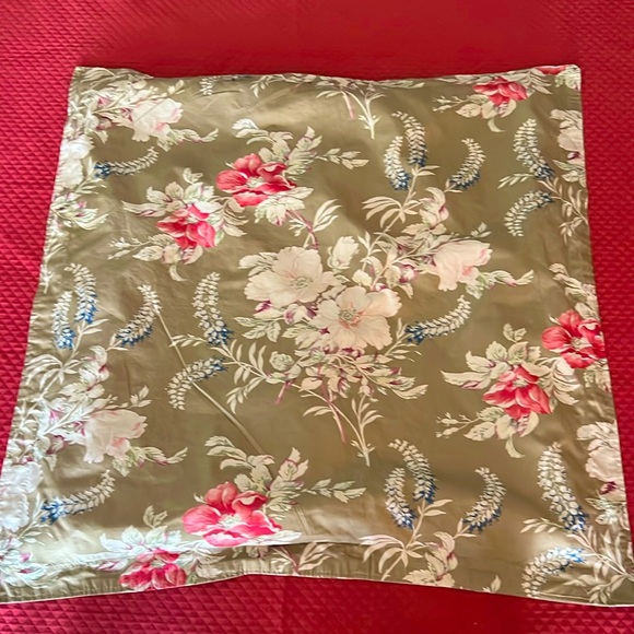 Pair of vintage Ralph Lauren square Euro size pillow shams. - Picture 2 of 9